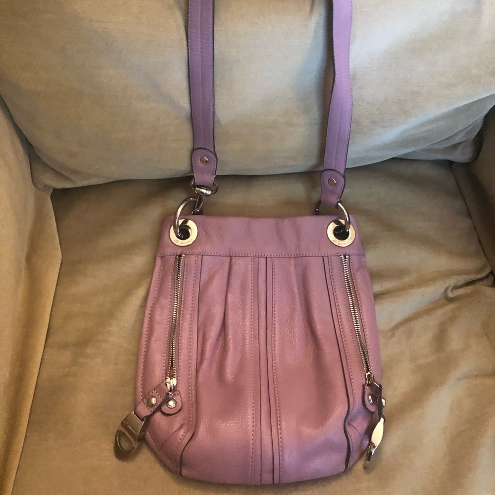 B MAKOWSKY LEATHER CROSSBODY